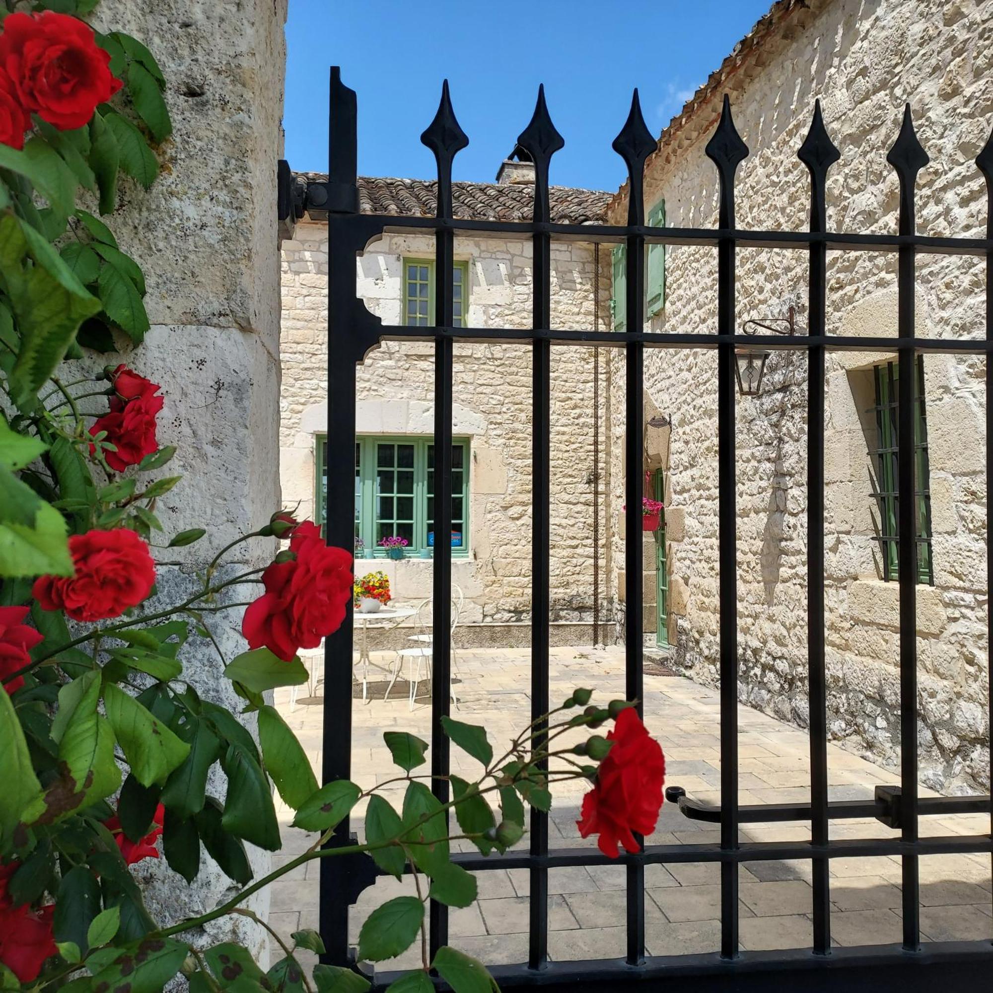 Отель Manoir Le Moulinal47 - Vue Panoramique Курбиак Экстерьер фото